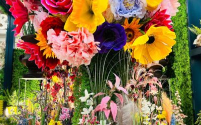 Enhance your business events with foliage and artificial flowers